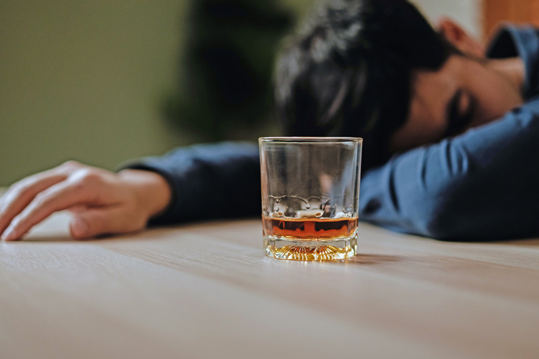 Врач назвала главное отличие похмелья от отравления алкоголем