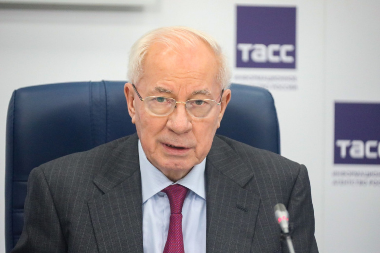 Бывший премьер Украины высказался о судьбе Ермака и Зеленского