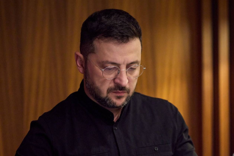 Политолог оценил вероятность отставки Зеленского из-за коррупционного скандала