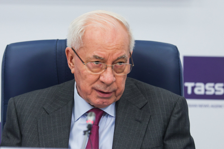 Николай Азаров
